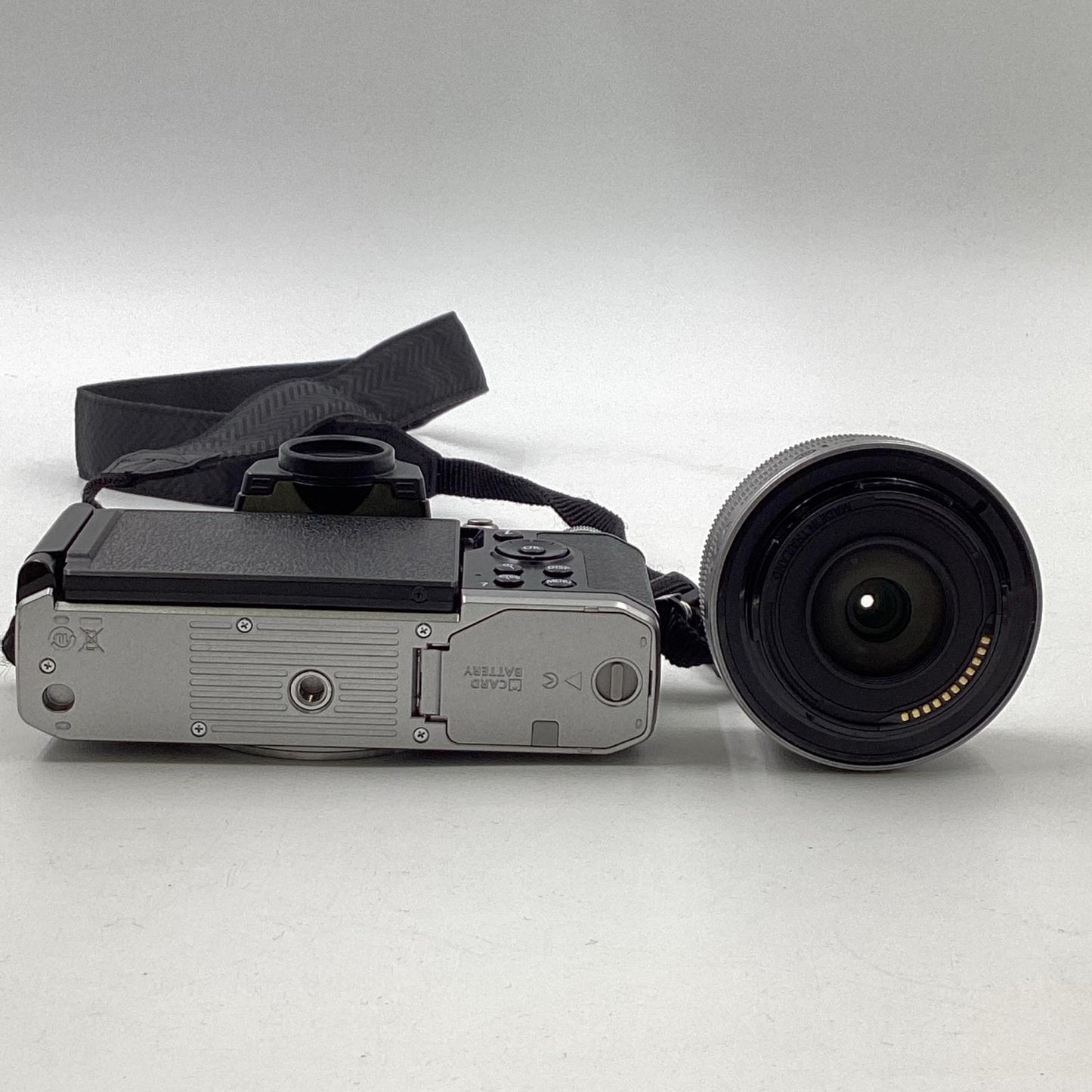 【全額返金保証】【最速発送】Nikon デジタル一眼 Z fc 16-50 VR レンズキット [シルバー] 美品 動作確認済