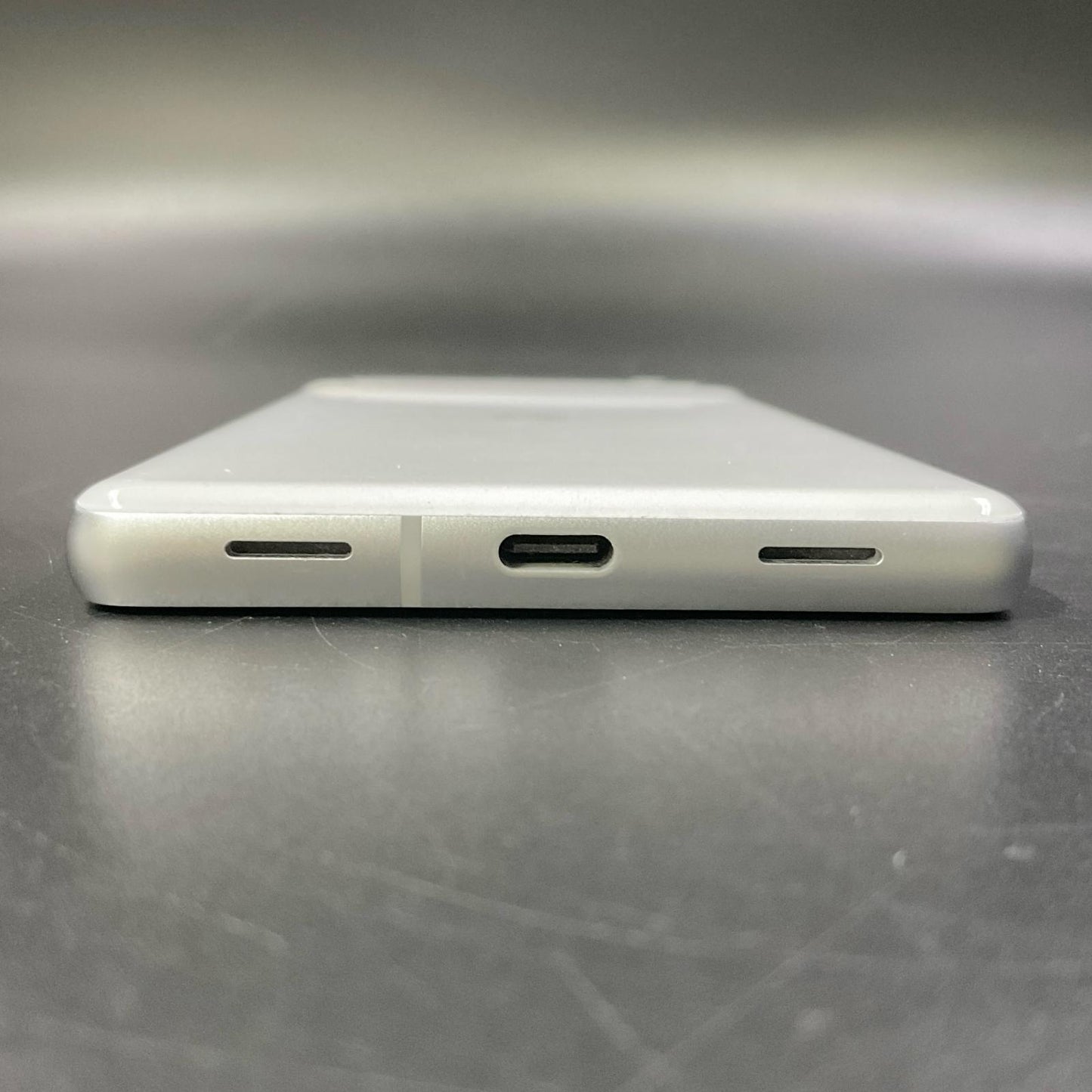 【全額返金保証】【最速発送】Google Pixel 7a 128GB Snow（スノウ） docomo G82U8 白ロム 動作確認済