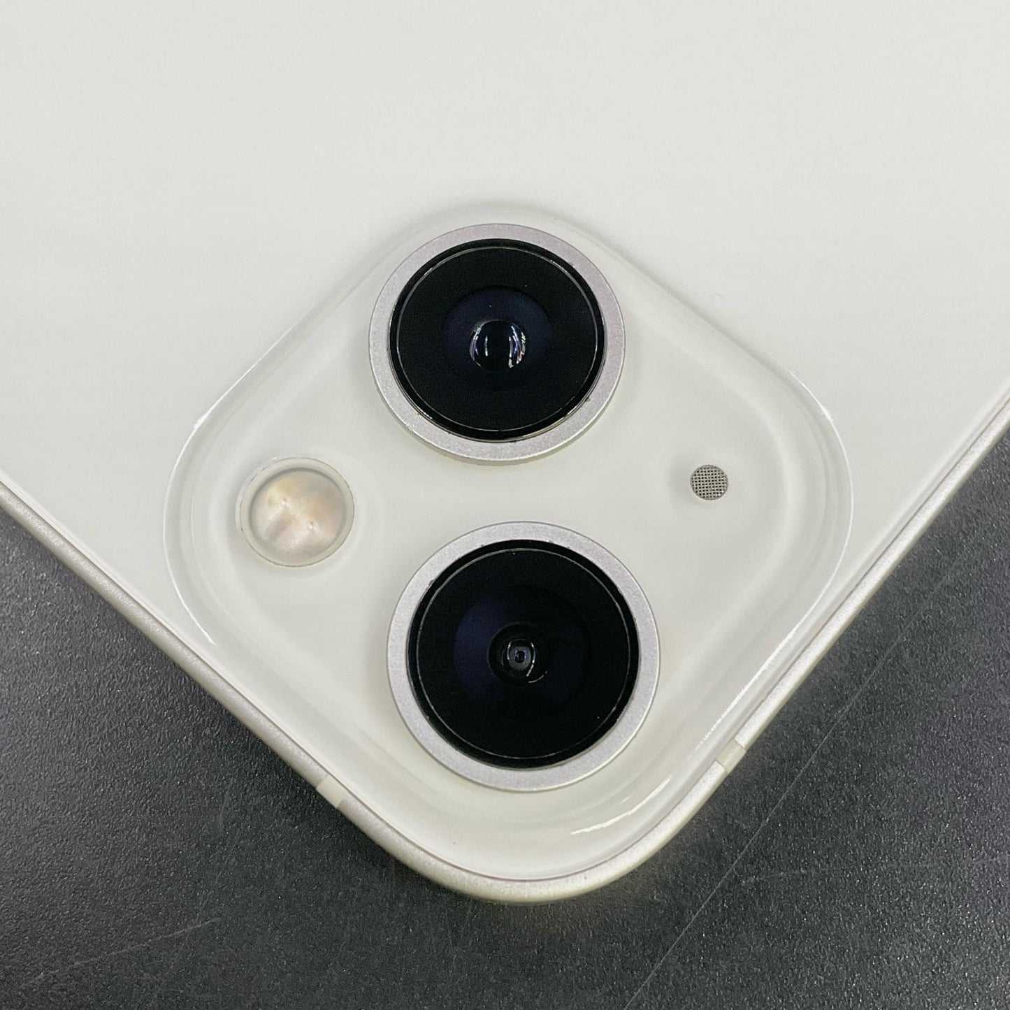 【全額返金保証】【最速発送】Apple iPhone iPhone 13 256GB スターライト docomo 白ロム 美品 動作確認済 88%