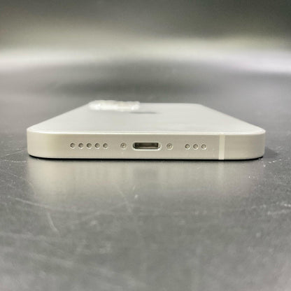 【全額返金保証】【最速発送】Apple iPhone iPhone 13 256GB スターライト docomo 白ロム 美品 動作確認済 88%