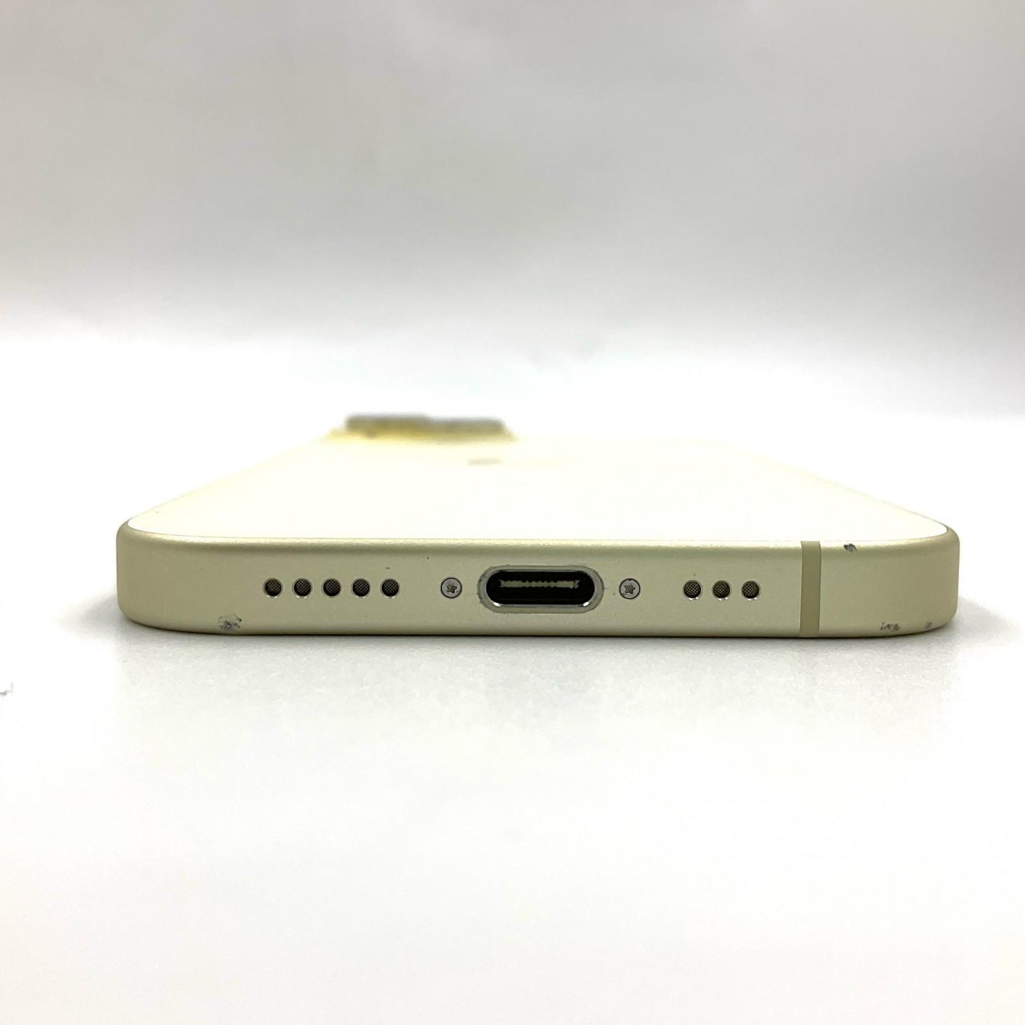【全額返金保証】【最速発送】Apple iPhone iPhone 15 128GB イエロー docomo 動作確認済 83%