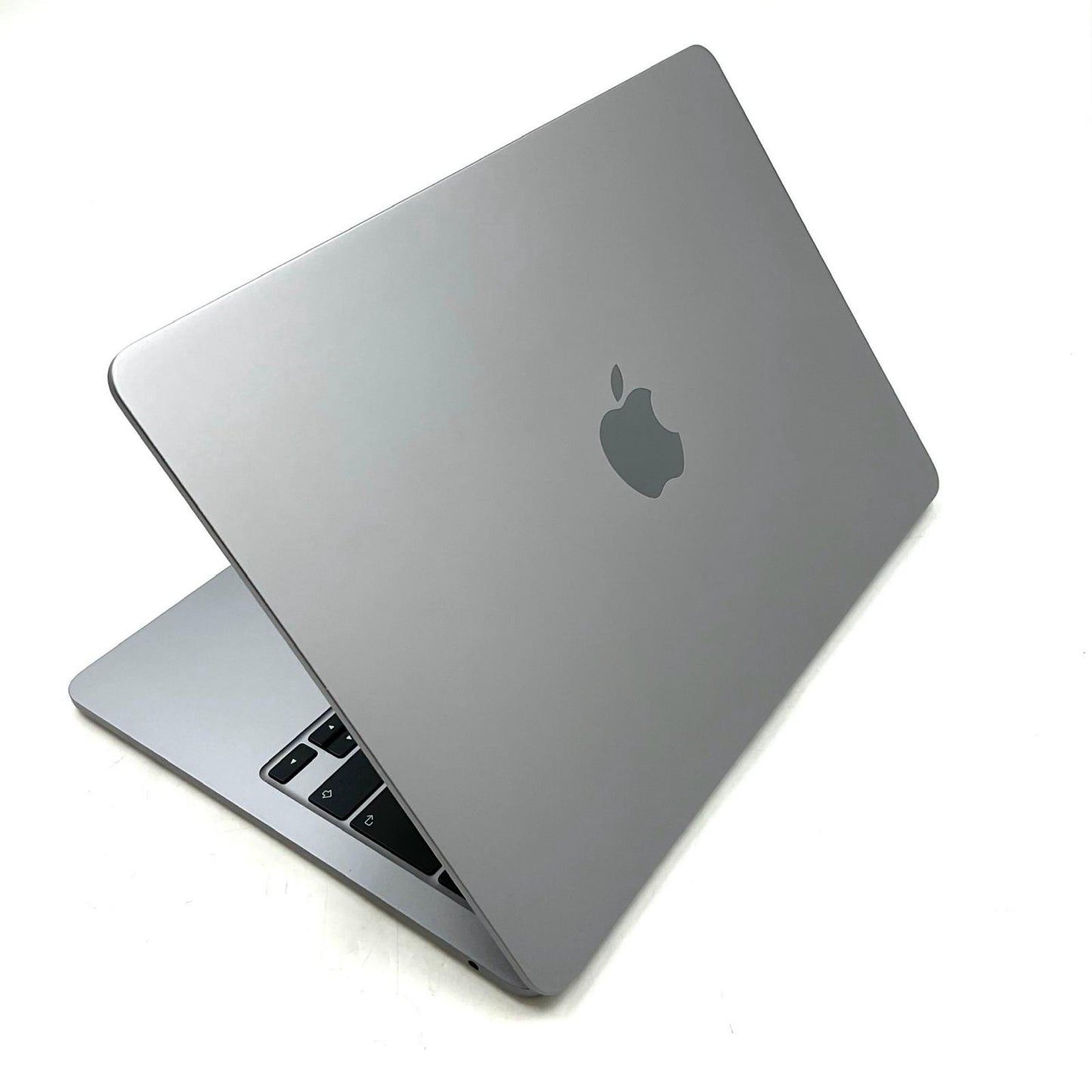 【全額返金保証】【最速発送】Apple MacBook Air 13インチ 2022 Apple M2 8GB SSD 256GB スペースグレイ 95% 美品 動作確認済