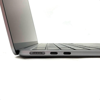 【全額返金保証】【最速発送】Apple MacBook Air 13インチ 2022 Apple M2 8GB SSD 256GB スペースグレイ 95% 美品 動作確認済