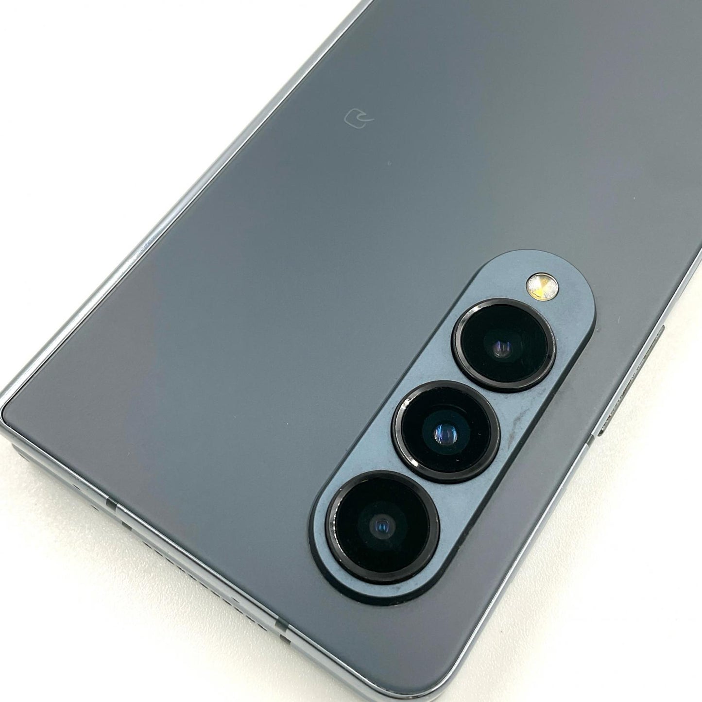 【最速発送】SAMSUNG Galaxy Z Fold4 256GB グレイグリーン au SCG16【難有】