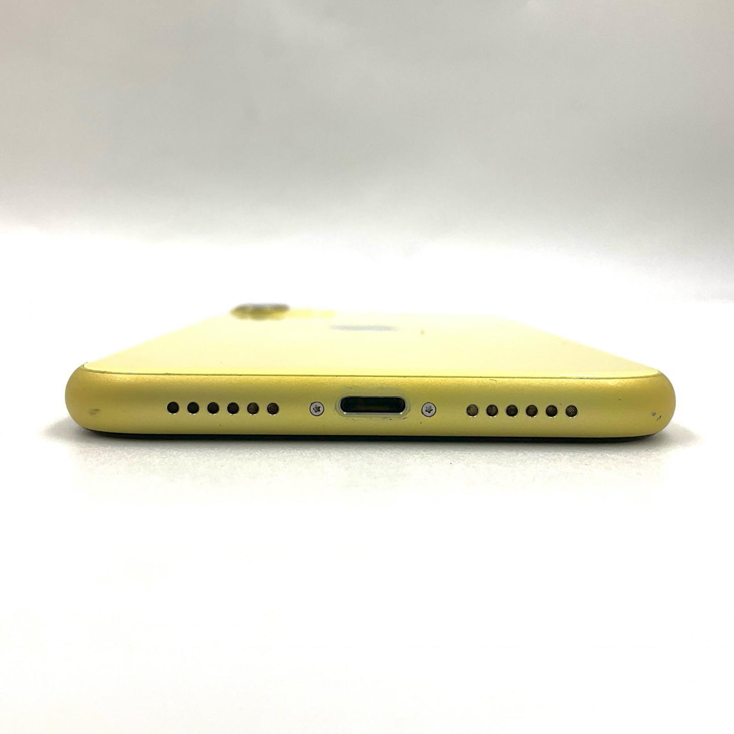 【最速発送】Apple iPhone iPhone 11 128GB イエロー au 白ロム【難有】 73%