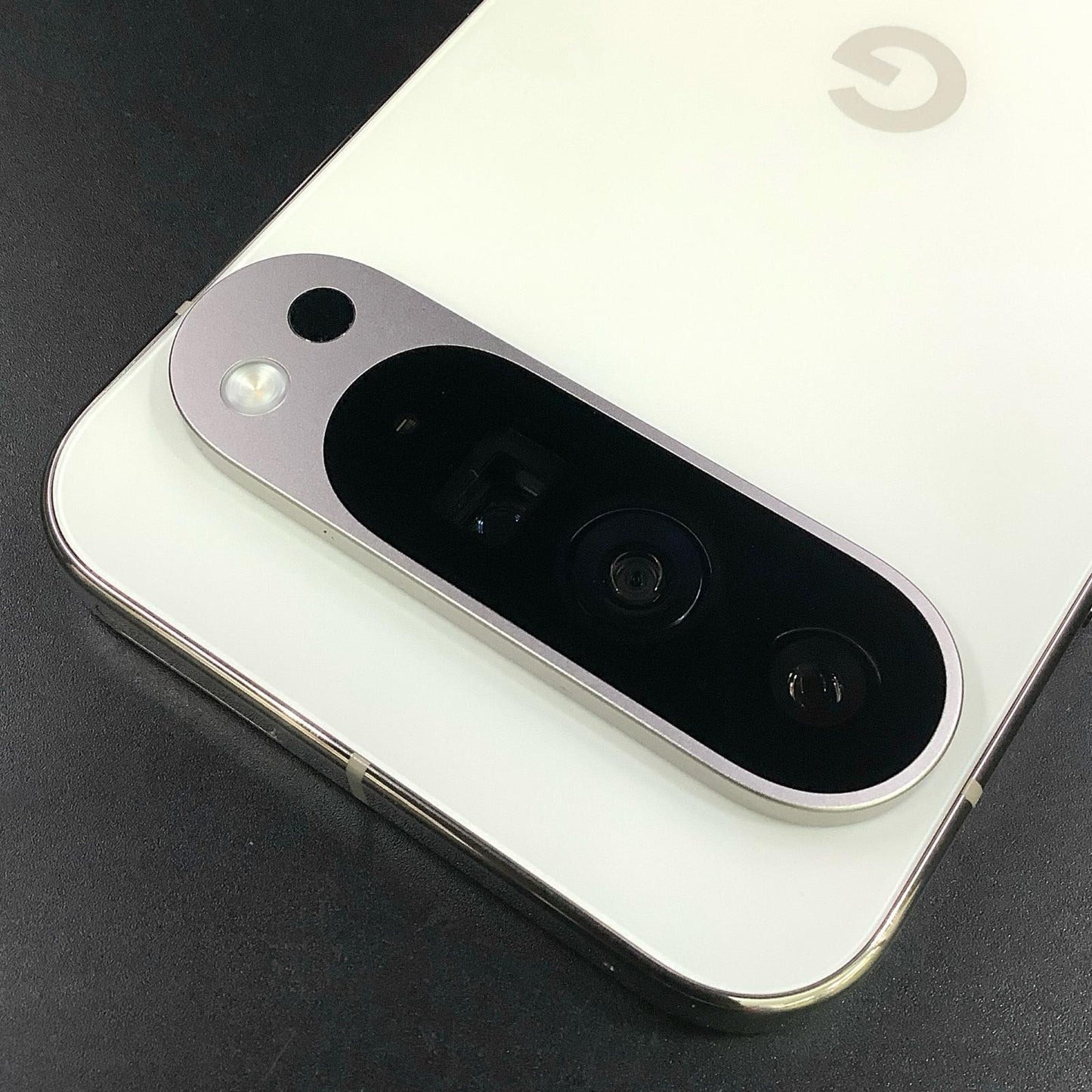 【全額返金保証】【最速発送】Google Pixel 9 Pro XL 256GB ポーセリン au GQ57S 白ロム 美品 動作確認済