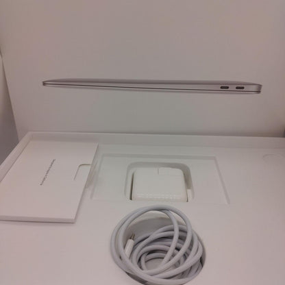 【全額返金保証】【最速発送】Apple MacBook Air Air 13インチ 2020 M1 8GB M.2 SSD 256GB シルバー 超美品 動作確認済