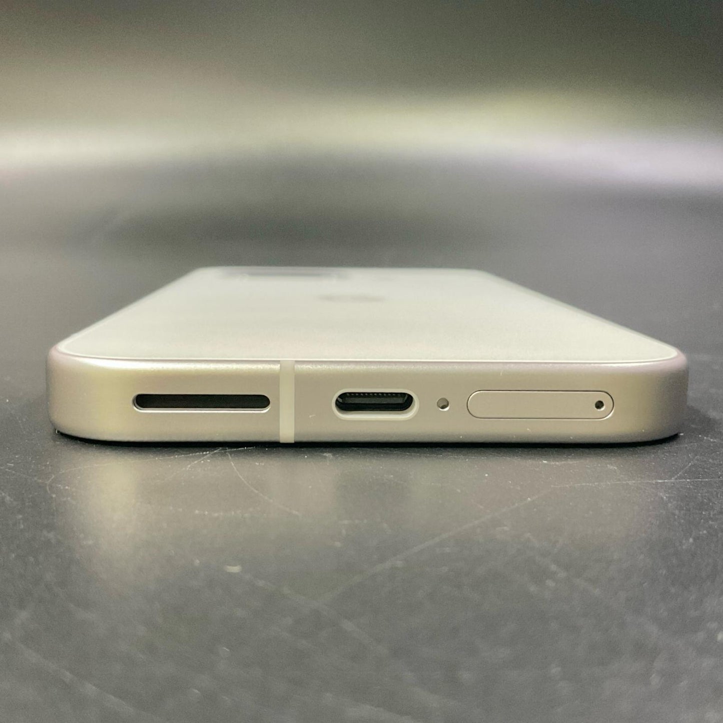 【全額返金保証】【最速発送】Google Pixel 9a 128GB Porcelain Softbank G3Y12 美品 動作確認済