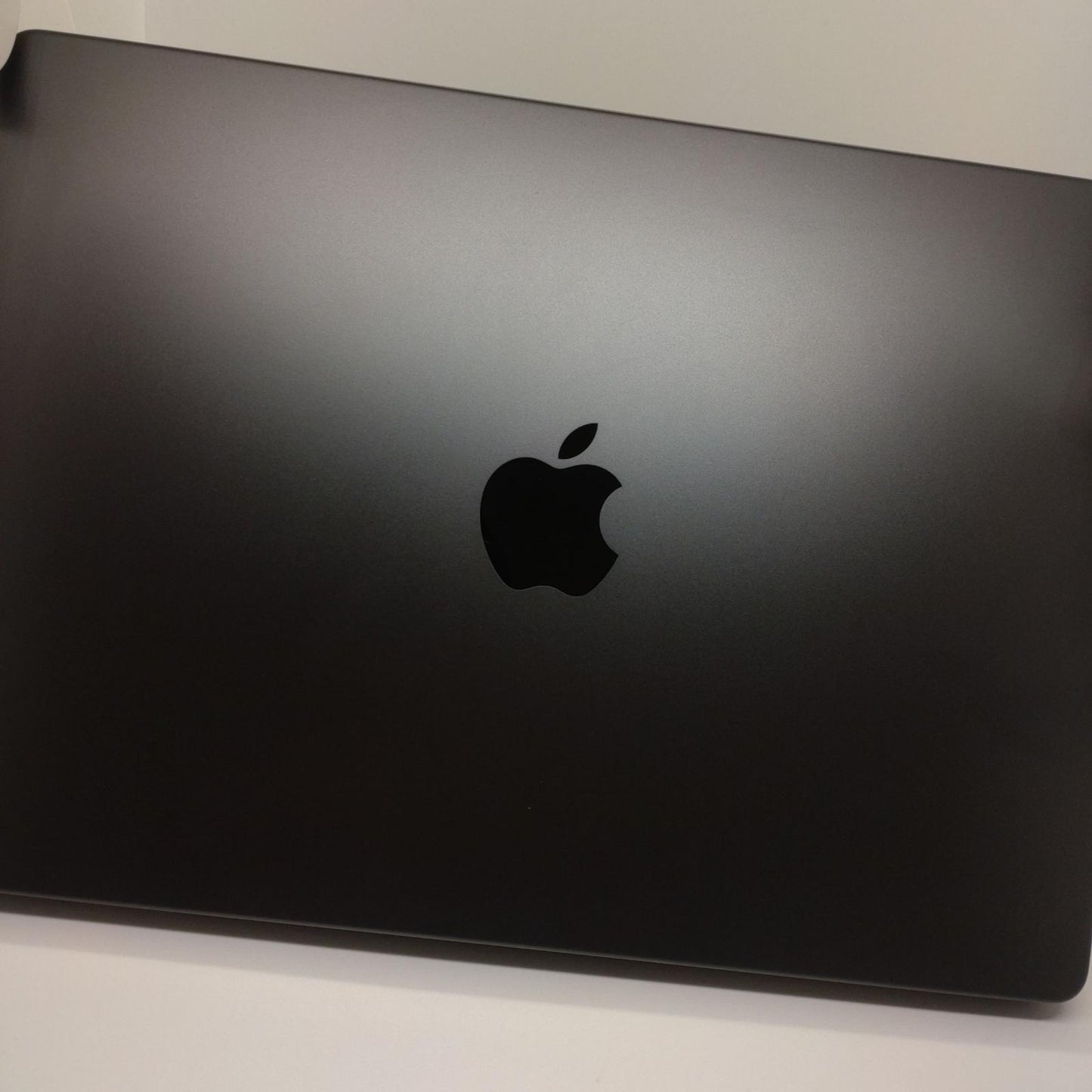 【全額返金保証】【最速発送】Apple MacBook Pro 14インチ 2024 Apple M4 16GB SSD 1TB スペースブラック 100% 超美品 動作確認済