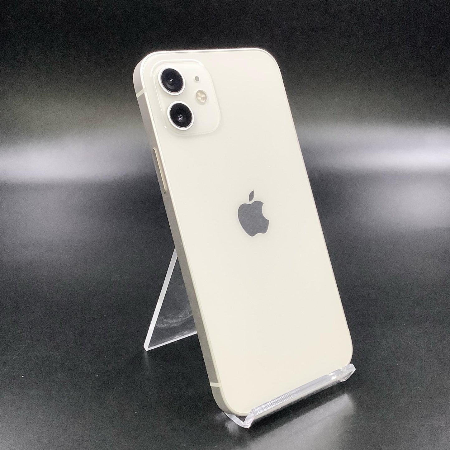 【全額返金保証】【最速発送】Apple iPhone iPhone 12 64GB ホワイト docomo 白ロム 動作確認済 72%