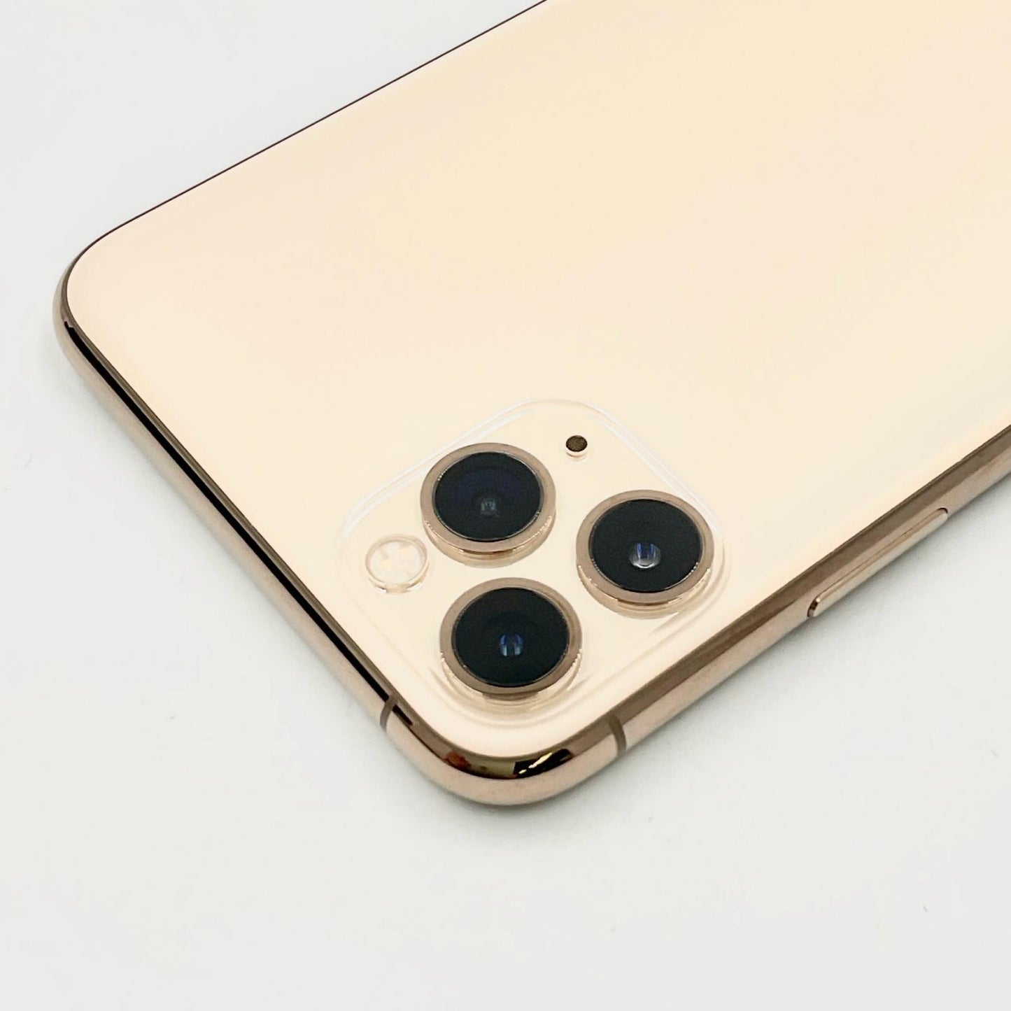 【全額返金保証】【最速発送】Apple iPhone iPhone 11 Pro Max 256GB ゴールド au 白ロム 動作確認済