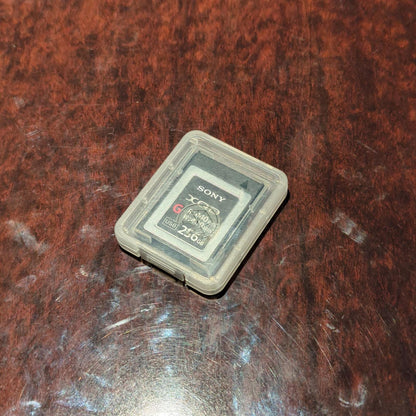 【全額返金保証】【最速発送】Sony QD-G256E [256GB] 美品 動作確認済
