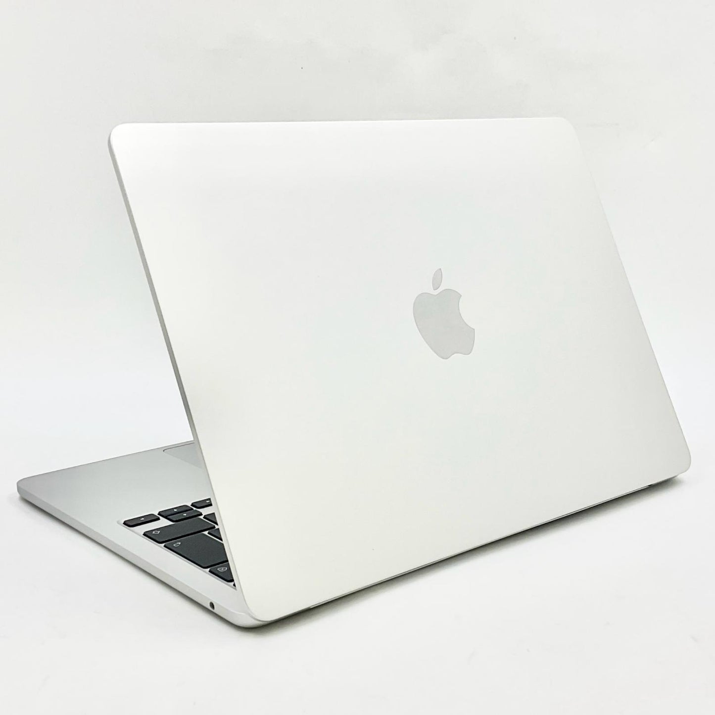 【全額返金保証】【最速発送】Apple MacBook Air 13.6インチ 2022 Apple M2 8GB SSD 256GB シルバー 90% 美品 動作確認済