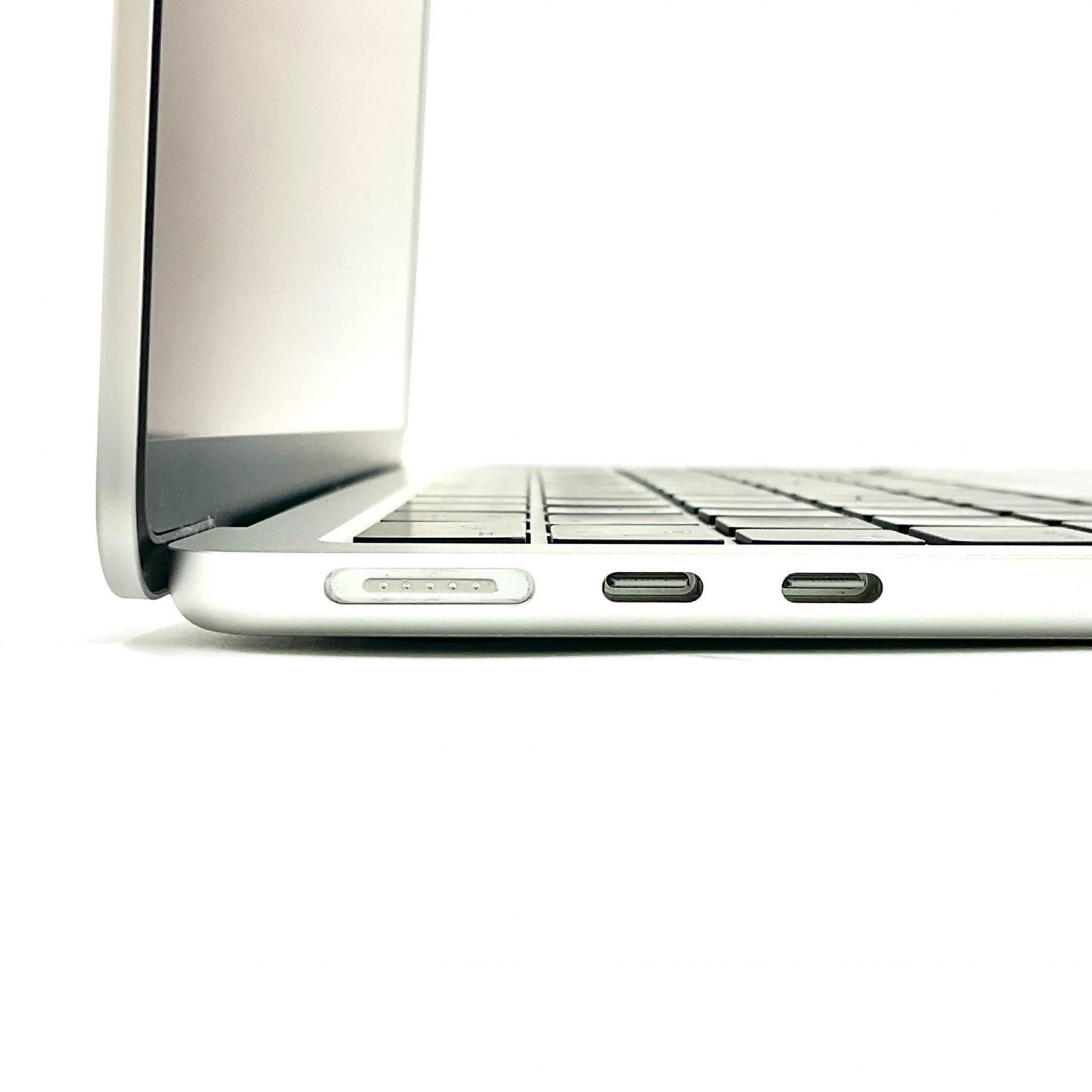 【全額返金保証】【最速発送】Apple MacBook Air 13.6インチ 2022 Apple M2 8GB SSD 256GB シルバー 90% 美品 動作確認済