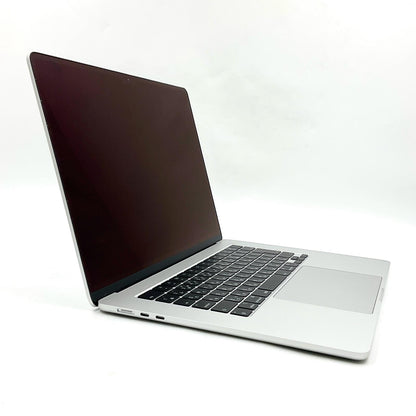 【全額返金保証】【最速発送】Apple MacBook Air 15.3インチ 2024 Apple M3 16GB SSD 256GB シルバー 100% 美品 動作確認済