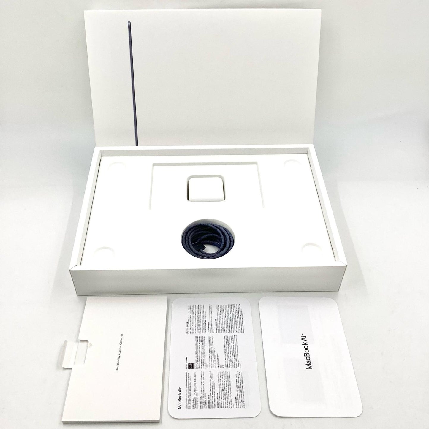 【全額返金保証】【最速発送】Apple MacBook Air 13.6インチ 2025 Apple M4 16GB SSD 256GB ミッドナイト 100% 超美品 動作確認済