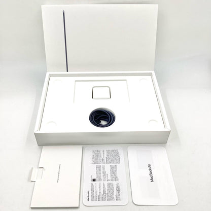 【全額返金保証】【最速発送】Apple MacBook Air 13.6インチ 2025 Apple M4 16GB SSD 256GB ミッドナイト 100% 超美品 動作確認済