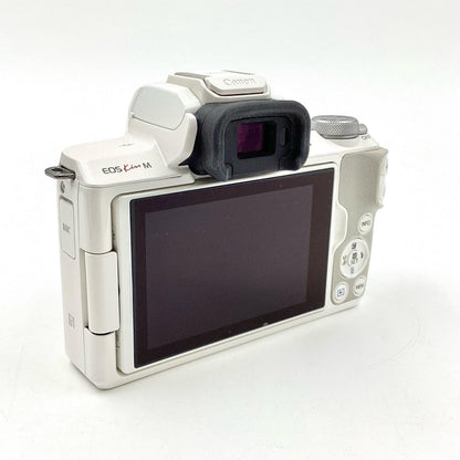 【全額返金保証】【最速発送】Canon デジタル一眼 EOS Kiss M ボディ [ホワイト] 美品 動作確認済