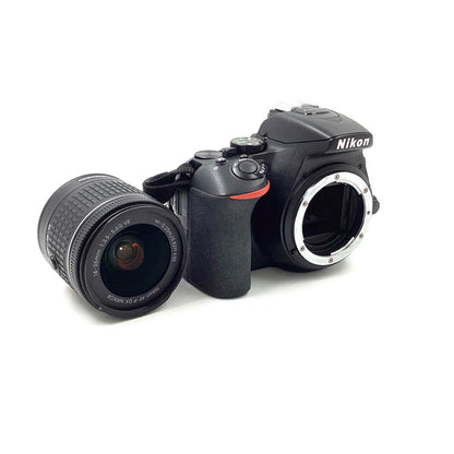 【全額返金保証】【最速発送】Nikon デジタル一眼 D5600 18-55 VR レンズキット ブラック 動作確認済