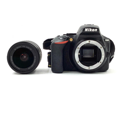 【全額返金保証】【最速発送】Nikon デジタル一眼 D5600 18-55 VR レンズキット ブラック 動作確認済