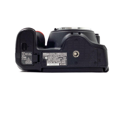 【全額返金保証】【最速発送】Nikon デジタル一眼 D5600 18-55 VR レンズキット ブラック 動作確認済