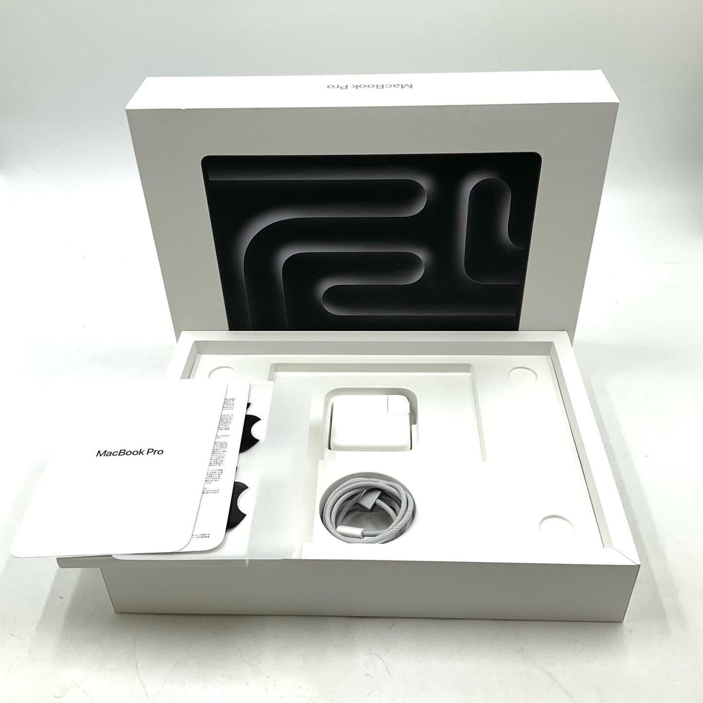 【全額返金保証】【最速発送】Apple MacBook Pro 14インチ 2023 Apple M3 8GB SSD 512GB スペースグレイ 100% 超美品 動作確認済