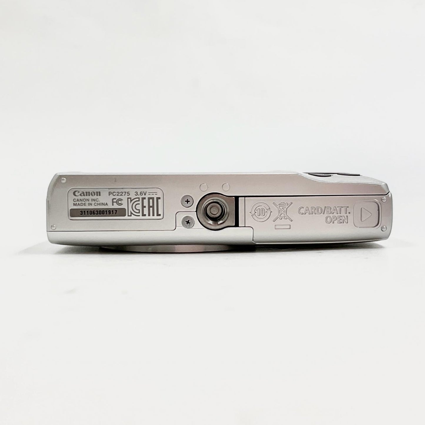 【最速発送】Canon コンパクトデジタルカメラ IXY 180 [シルバー]【難有】
