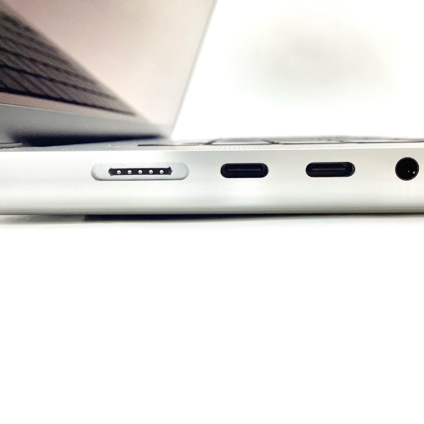 【全額返金保証】【最速発送】Apple MacBook Pro 16インチ 2023 M3 Pro 18GB SSD 512GB シルバー 100% 動作確認済