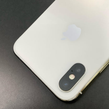 【全額返金保証】【最速発送】Apple iPhone iPhone X 64GB シルバー docomo 白ロム 動作確認済 81%