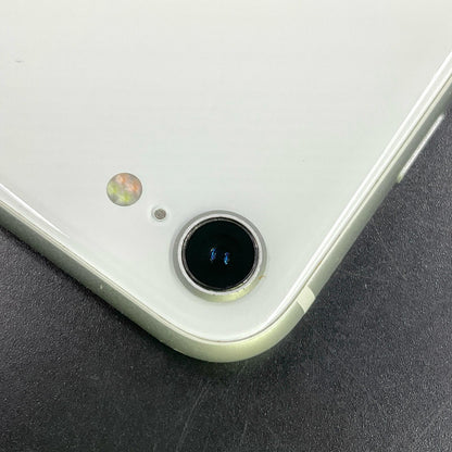 【最速発送】Apple iPhone iPhone SE（第2世代） 128GB ホワイト docomo 白ロム【難有】 83%
