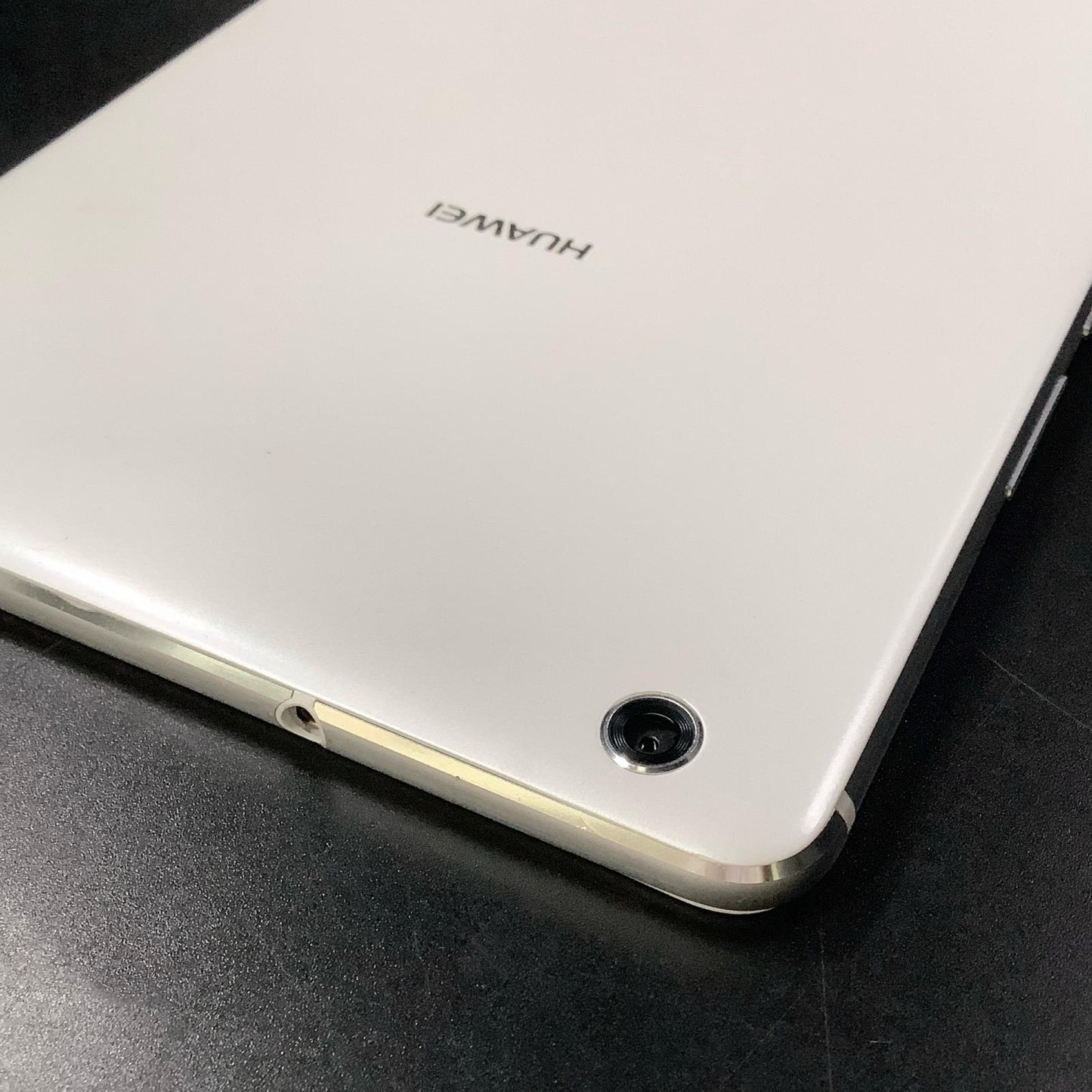 【全額返金保証】【最速発送】Huawei MadiaPad M3 Lite s 8インチ 16GB Softbank 白ロム 動作確認済
