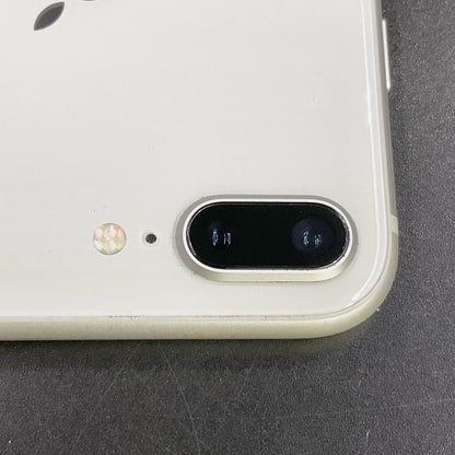 【全額返金保証】【最速発送】Apple iPhone iPhone 8 Plus 64GB シルバー au 白ロム 動作確認済 70%