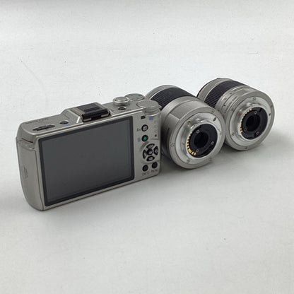 【全額返金保証】【最速発送】PENTAX デジタル一眼 PENTAX Q10 ダブルズームキット [シルバー] シルバー 動作確認済