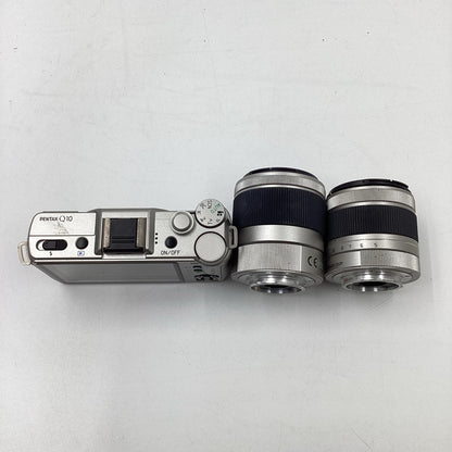 【全額返金保証】【最速発送】PENTAX デジタル一眼 PENTAX Q10 ダブルズームキット [シルバー] シルバー 動作確認済