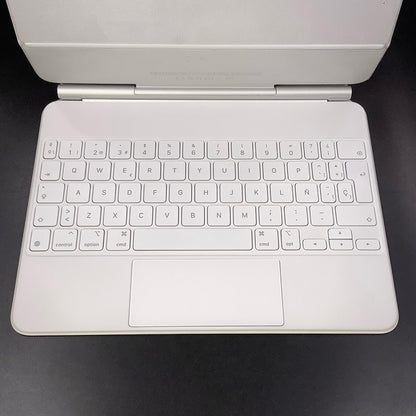【全額返金保証】【最速発送】Apple iPad Magic Keyboard MJQJ3E/A 動作確認済