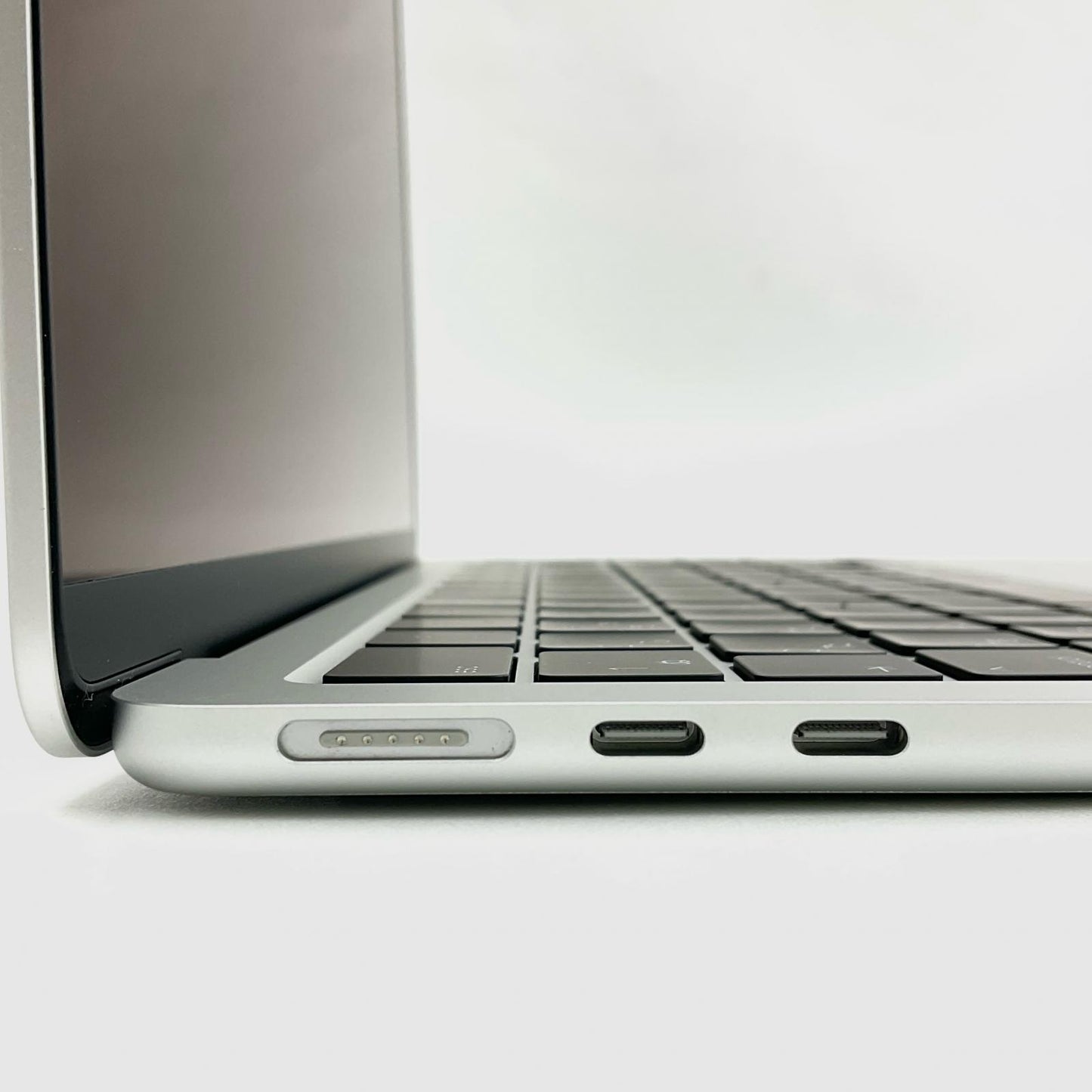 【全額返金保証】【最速発送】Apple MacBook Air 13.6インチ 2022 Apple M2 16GB SSD 1TB シルバー 100% 超美品 動作確認済