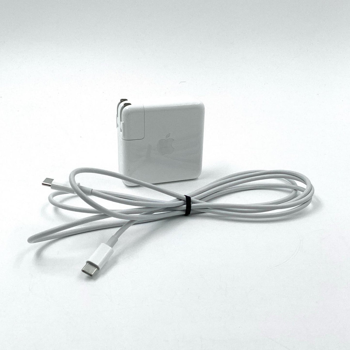 【全額返金保証】【最速発送】Apple MacBook Pro 13インチ 2022 Apple M2 24GB SSD 1TB スペースグレイ 98% 動作確認済