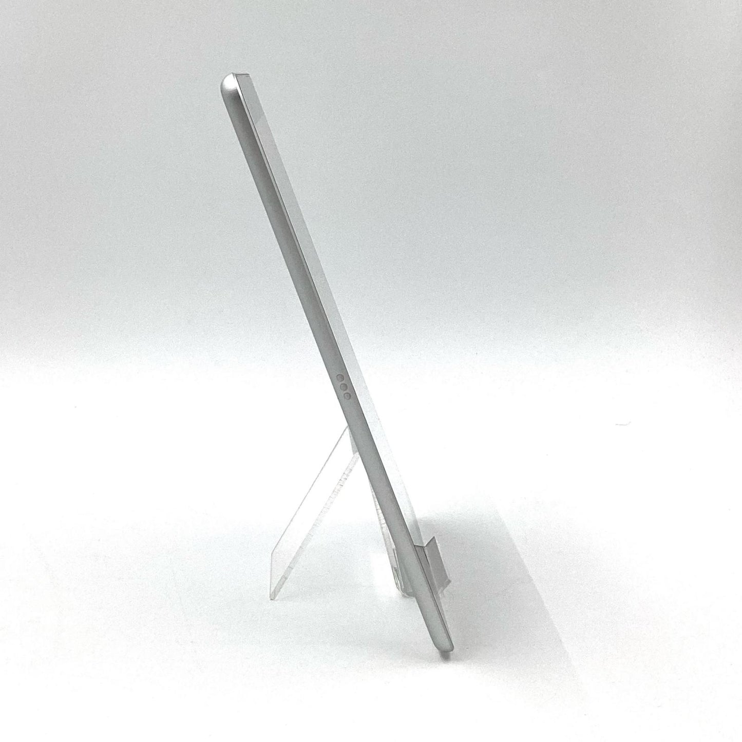 【全額返金保証】【最速発送】Apple iPad iPad 10インチ 第9世代 64GB シルバー Wi-Fi 美品 動作確認済