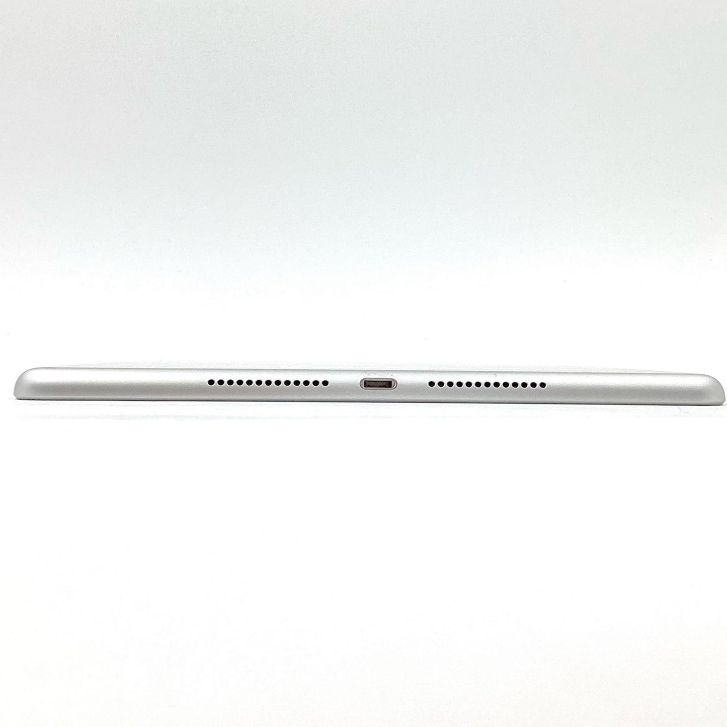 【全額返金保証】【最速発送】Apple iPad iPad 10インチ 第9世代 64GB シルバー Wi-Fi 美品 動作確認済