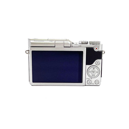 【全額返金保証】【最速発送】Panasonic デジタル一眼 LUMIX DC-GF9 [シルバー] 動作確認済