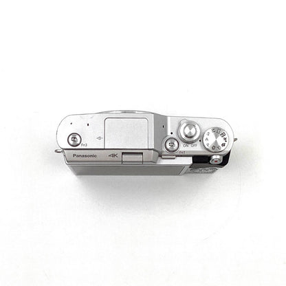 【全額返金保証】【最速発送】Panasonic デジタル一眼 LUMIX DC-GF9 [シルバー] 動作確認済