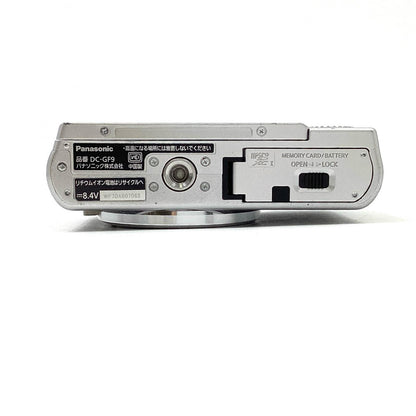 【全額返金保証】【最速発送】Panasonic デジタル一眼 LUMIX DC-GF9 [シルバー] 動作確認済