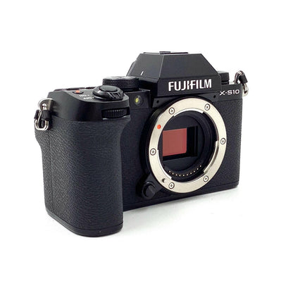 【全額返金保証】【最速発送】FUJIFILM デジタル一眼 X-S10 ボディ ブラック 超美品 動作確認済