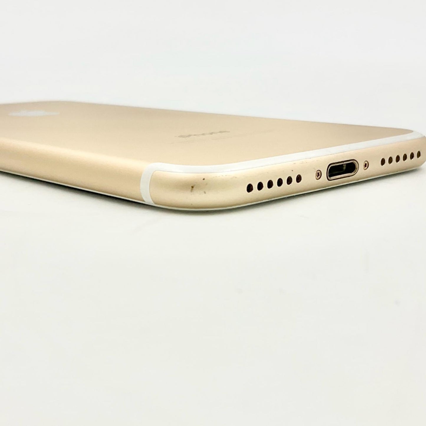 【全額返金保証】【最速発送】Apple iPhone iPhone 7 128GB ゴールド au 白ロム 動作確認済 80%