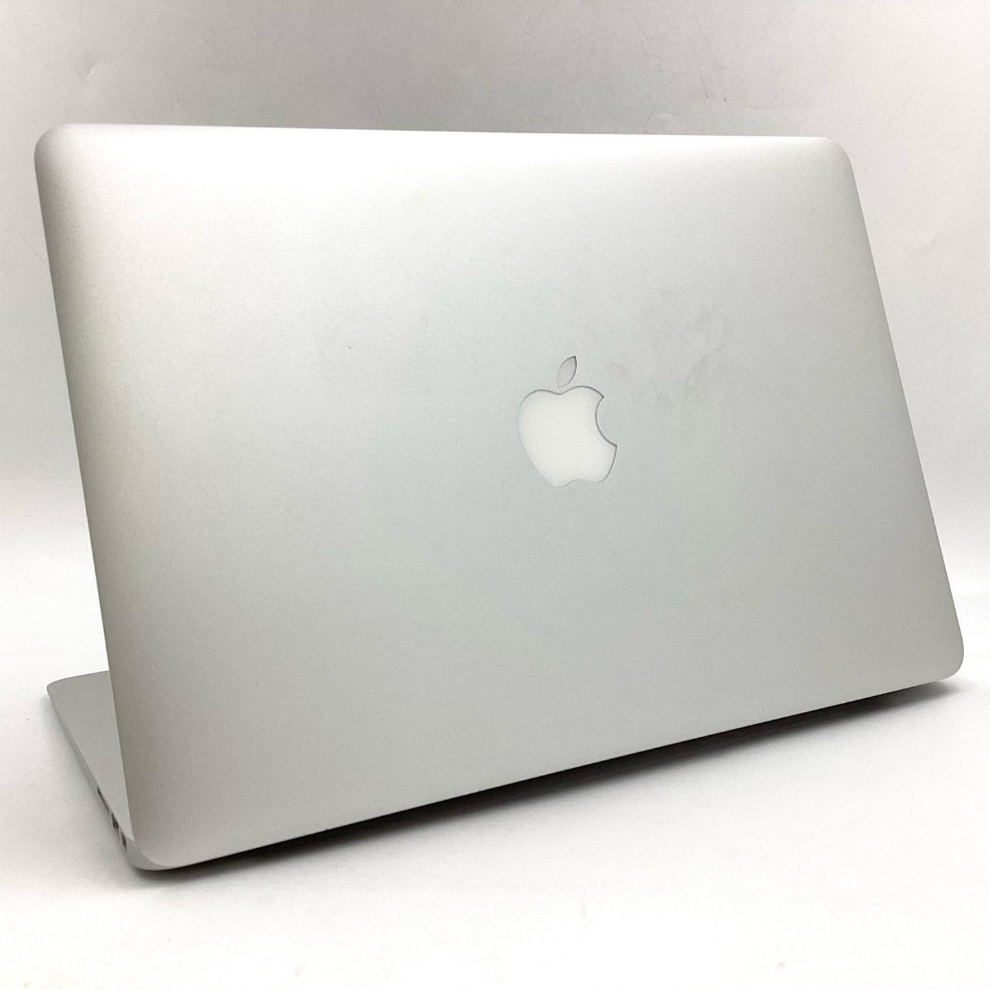 【全額返金保証】【最速発送】Apple MacBook Air 13インチ 2015 1.6 GHz Intel Core i5 4GB SSD 128GB シルバー 動作確認済