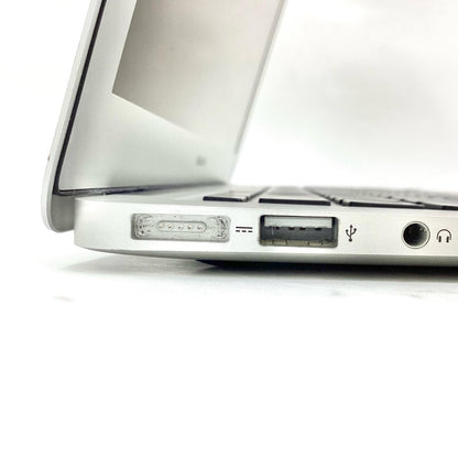 【全額返金保証】【最速発送】Apple MacBook Air 13インチ 2015 1.6 GHz Intel Core i5 4GB SSD 128GB シルバー 動作確認済