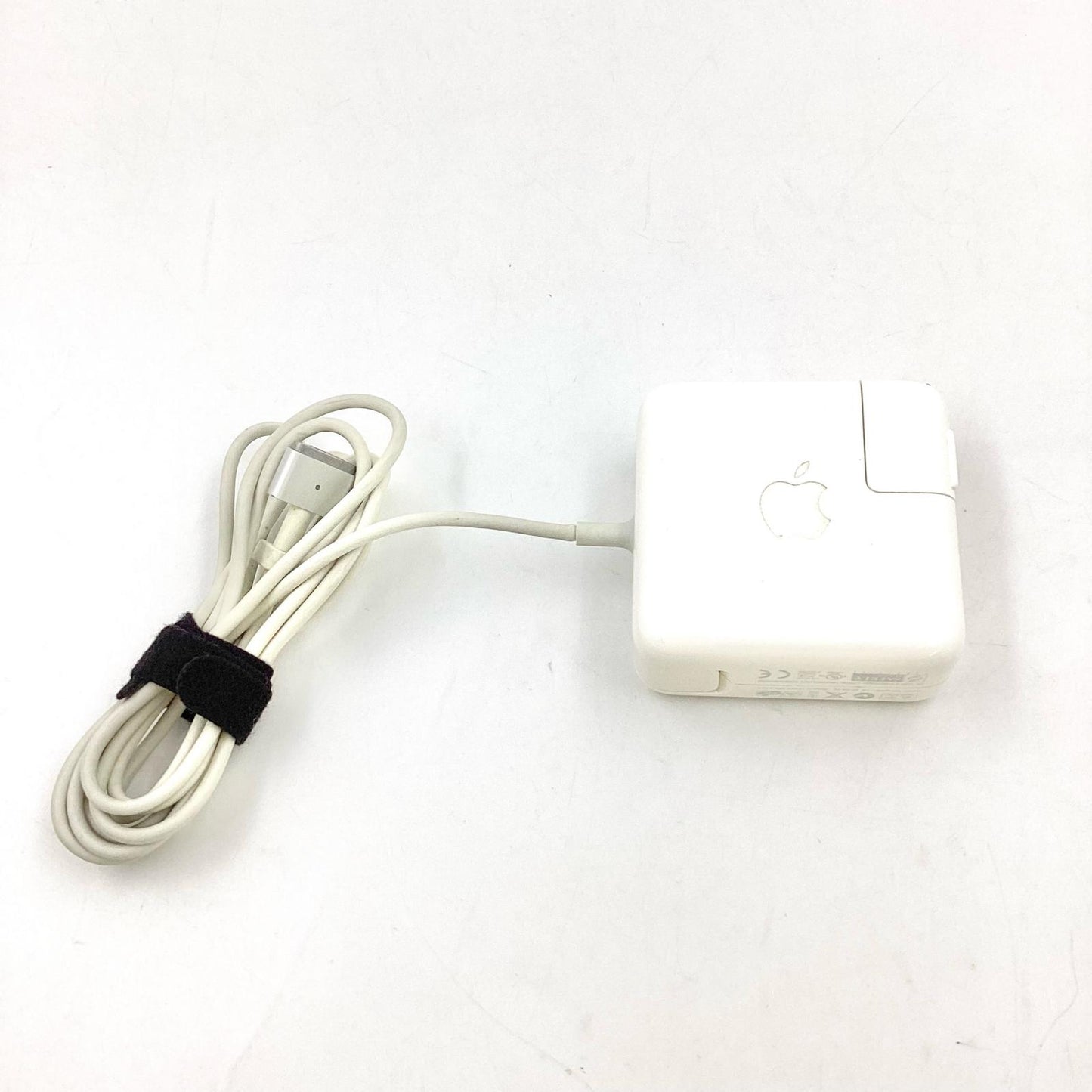 【全額返金保証】【最速発送】Apple MacBook Air 13インチ 2015 1.6 GHz Intel Core i5 4GB SSD 128GB シルバー 動作確認済