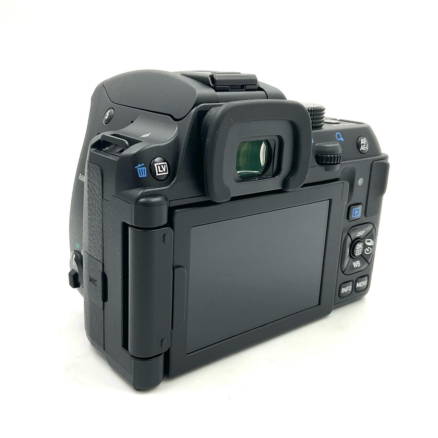 【全額返金保証】【最速発送】PENTAX デジタル一眼 K-70 18-135WRキット ブラック 美品 動作確認済