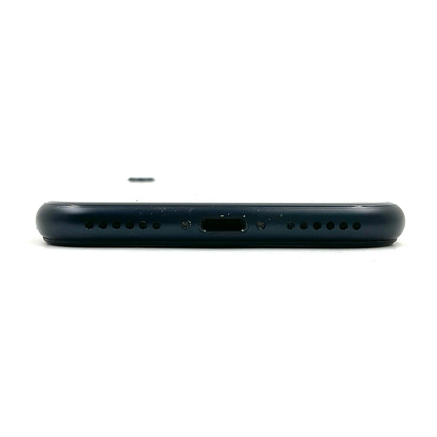 【全額返金保証】【最速発送】Apple iPhone iPhone SE（第3世代） 64GB docomo 白ロム 動作確認済 82%