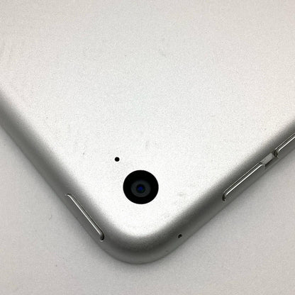 【全額返金保証】【最速発送】Apple iPad mini 7.9インチ 第4世代 16GB シルバー Wi-Fi 動作確認済